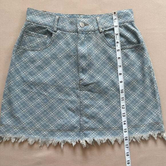 NWT Storia Denim Plaid Patterned Frayed Hem Skirt Size Medium - Picture 5 of 5
